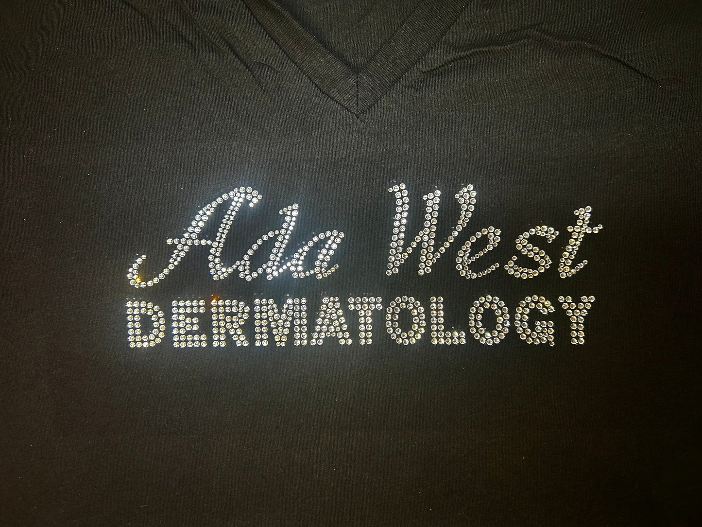 Ada West Dermatology Women's Relaxed fit V-neck tee